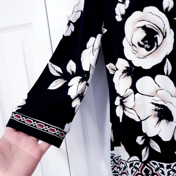 White House Black Market Dress Black and White Floral 3/4 Sleeves Size Small - Picture 4 of 10